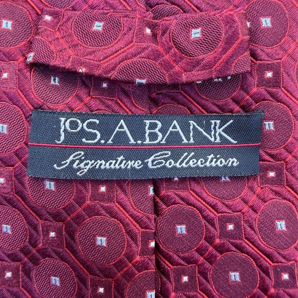 Jos A Bank Mens Red Silk Geometric Pattern Signature Collection Necktie - Picture 2 of 8